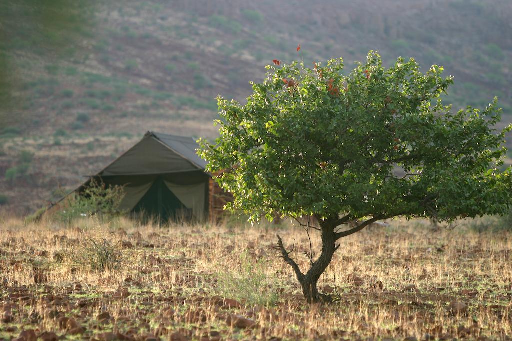 达马拉兰Etendeka Mountain Camp别墅 外观 照片