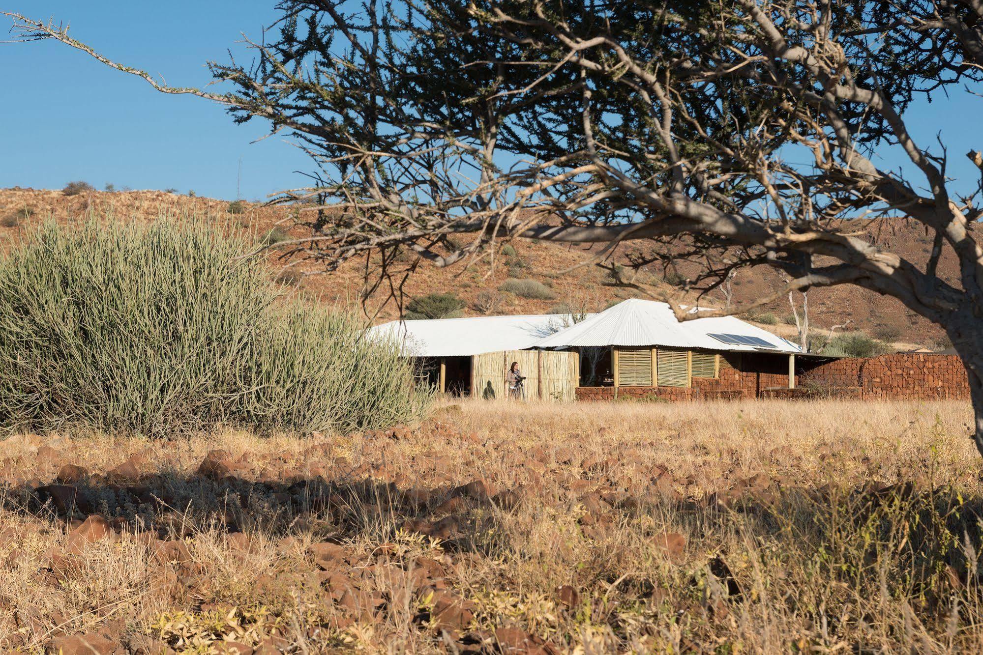 达马拉兰Etendeka Mountain Camp别墅 外观 照片